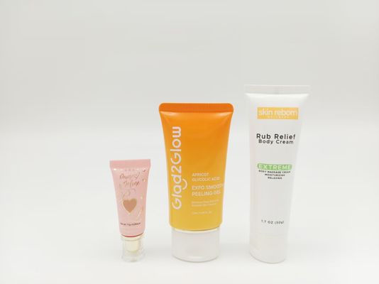 Macchina serigrafica per tubi fino a 85 pezzi/min per tubi morbidi con polimerizzazione UV ad alta velocità