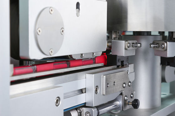 2Kw 220VAC PLC controllata Macchina di etichettatura del rossetto con 60-90 pezzi/min
