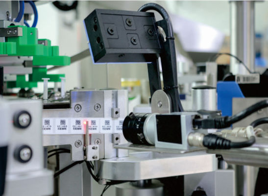 300pcs/min Macchina di etichettatura automatica per ago preriempito